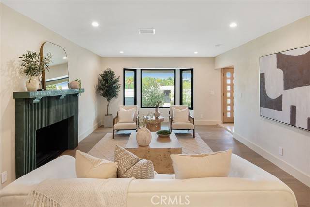 Studio City, CA 91604,11268 Dona Lola Drive