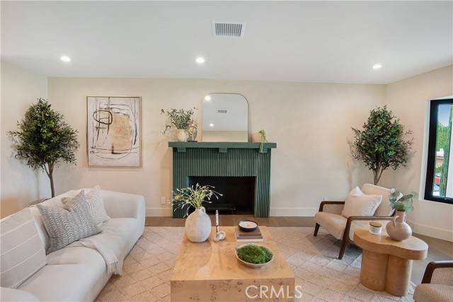 Studio City, CA 91604,11268 Dona Lola Drive
