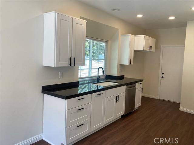 Saugus, CA 91390,28769 Magnolia Way
