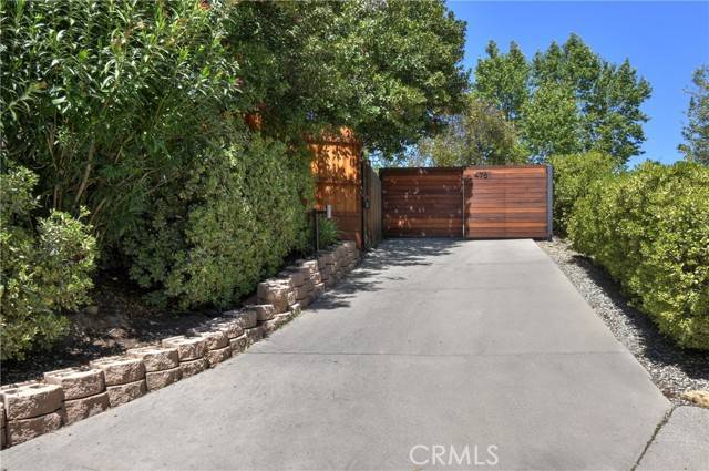 Woodland Hills, CA 91364,4751 Del Moreno Drive