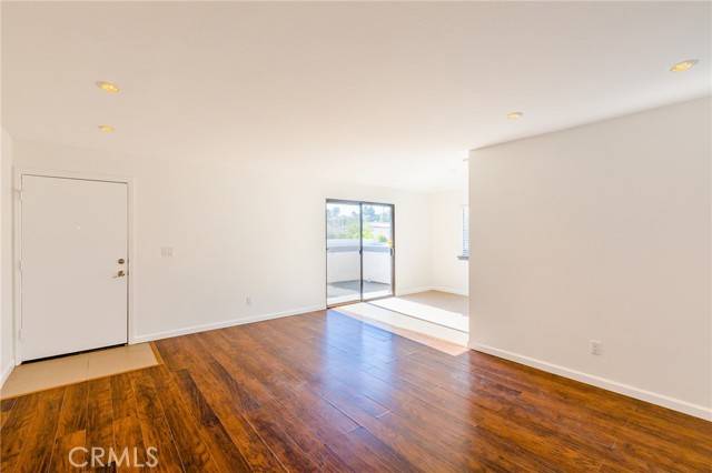 Moorpark, CA 93021,151 Majestic Court #605
