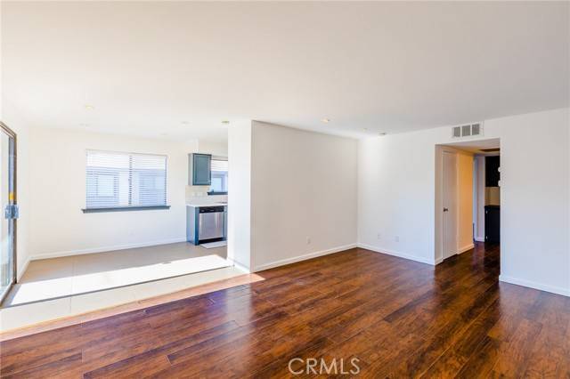 Moorpark, CA 93021,151 Majestic Court #605