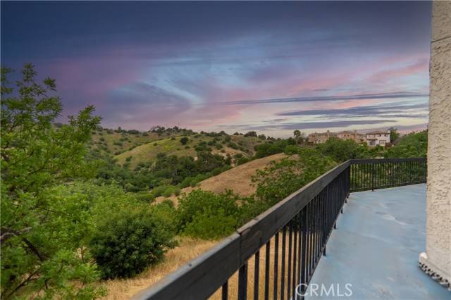 Los Angeles, CA 90042,4239 Via Arbolada #108