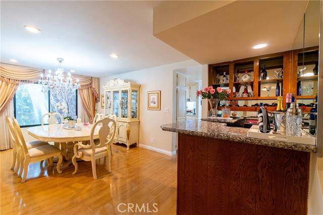 Tarzana, CA 91356,18759 Hatteras Street #25
