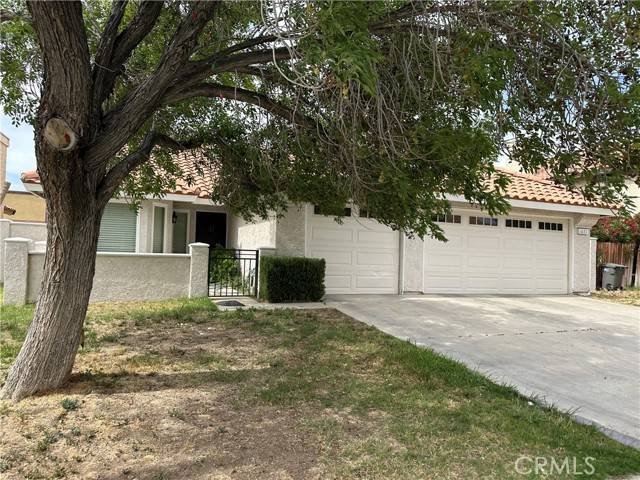 Lancaster, CA 93535,1031 E Avenue J3