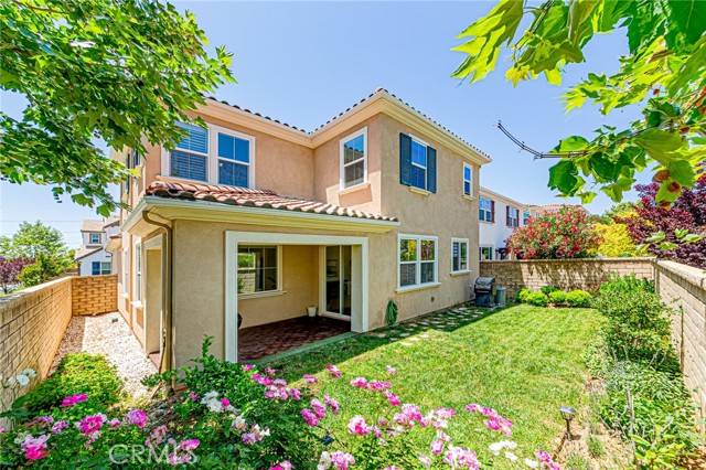 Valencia, CA 91354,24207 Via Perla