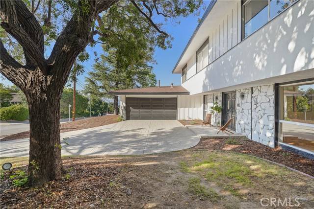 Calabasas, CA 91302,22334 Liberty Bell Road