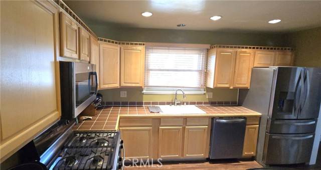 Granada Hills, CA 91344,16701 Chatsworth Street