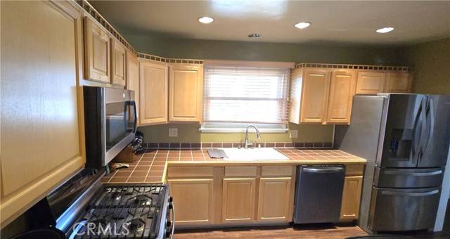 Granada Hills, CA 91344,16701 Chatsworth Street
