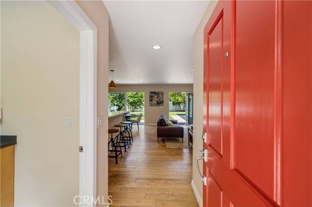 Woodland Hills, CA 91364,5112 Topanga Canyon Boulevard