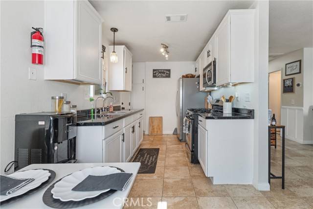 Lancaster, CA 93536,42045 Thornbush Avenue
