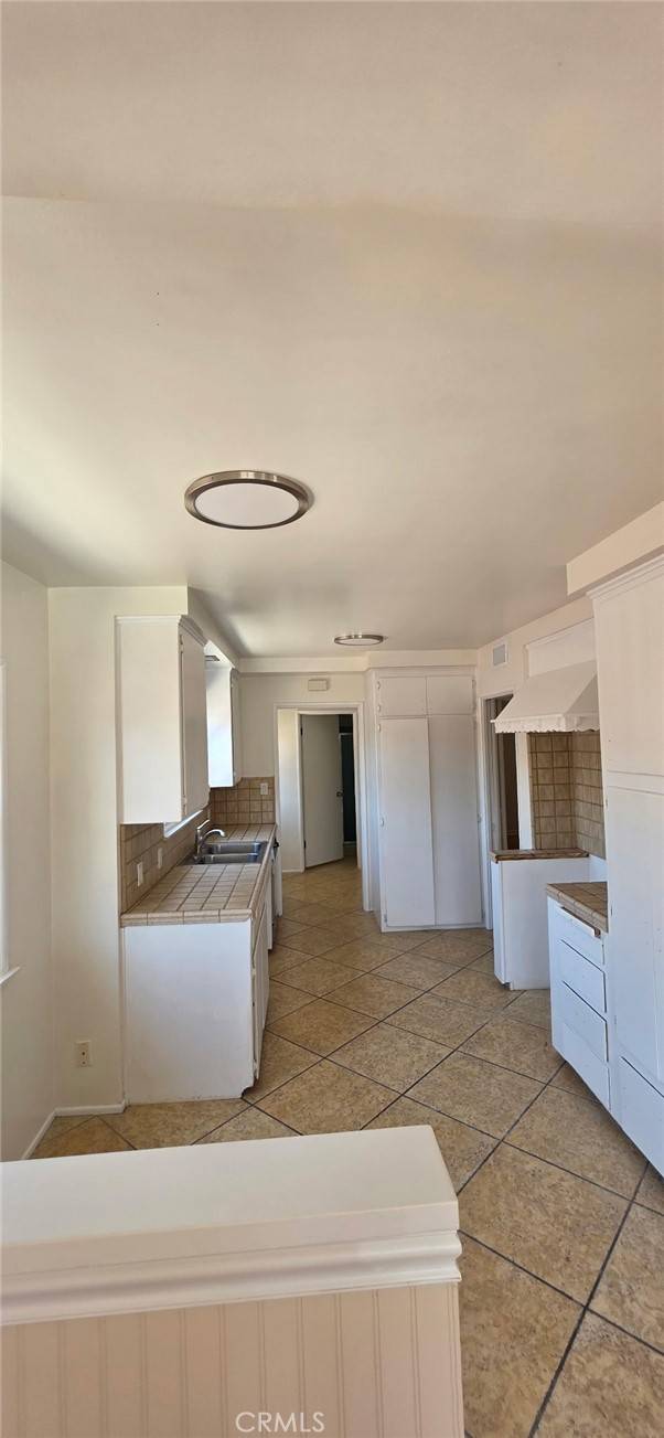 Northridge, CA 91343,16718 Gledhill Street