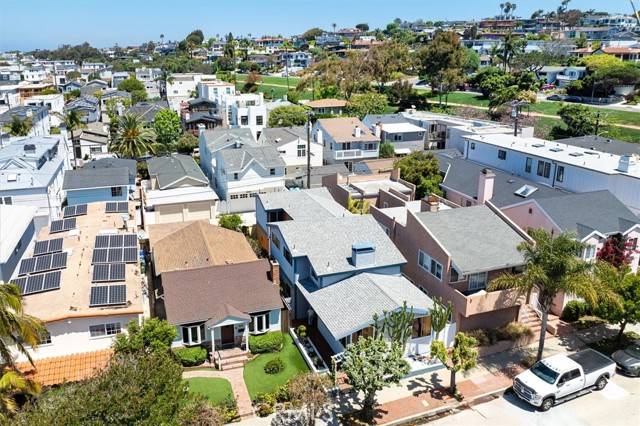 Manhattan Beach, CA 90266,537 3rd Street