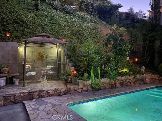 Los Angeles, CA 90068,5734 Cazaux Drive