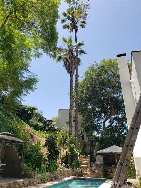 Los Angeles, CA 90068,5734 Cazaux Drive