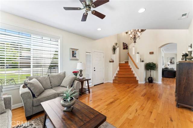 Saugus, CA 91350,25300 Heather Vale Street