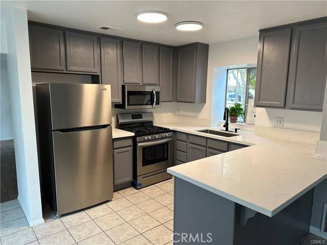 Palmdale, CA 93551,3030 Twincreek Avenue