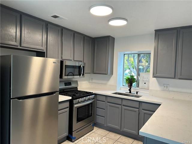 Palmdale, CA 93551,3030 Twincreek Avenue