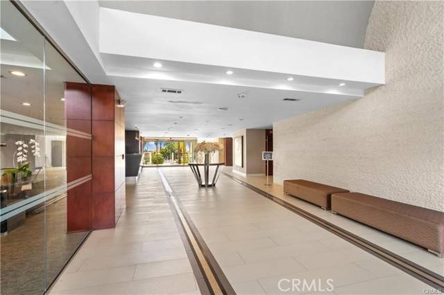 Los Angeles, CA 90046,7250 Franklin Avenue #406