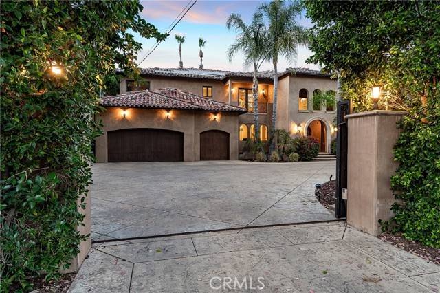 Woodland Hills, CA 91367,23115 Erwin Street