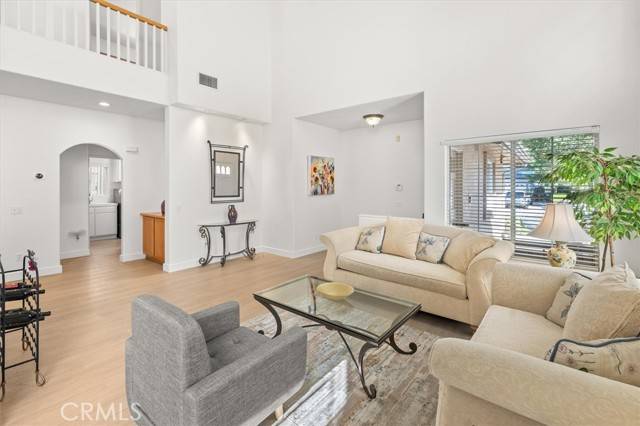 Saugus, CA 91390,28768 Woodside Drive