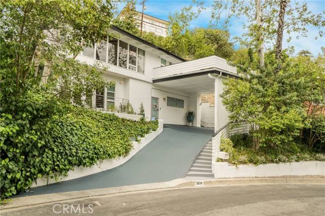 Sherman Oaks, CA 91423,3839 Davana Road