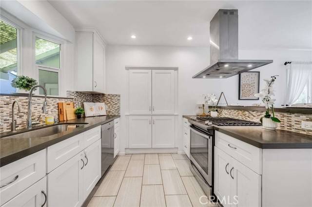 Valley Village, CA 91601,11653 Weddington Street
