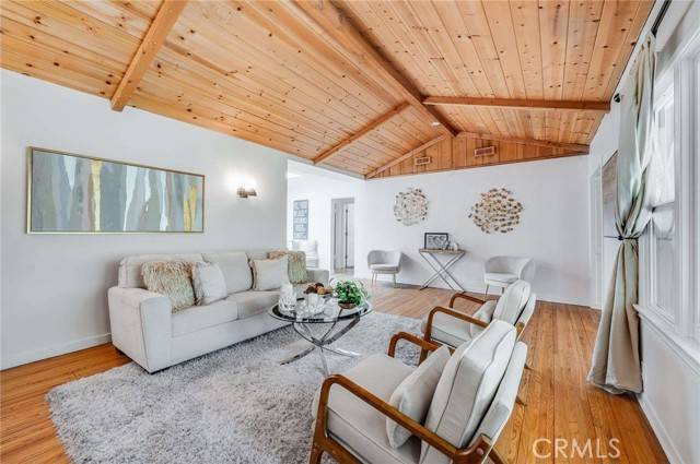 Valley Village, CA 91601,11653 Weddington Street