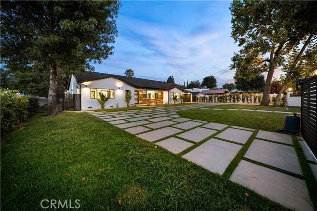 Woodland Hills, CA 91367,5702 Lubao Avenue
