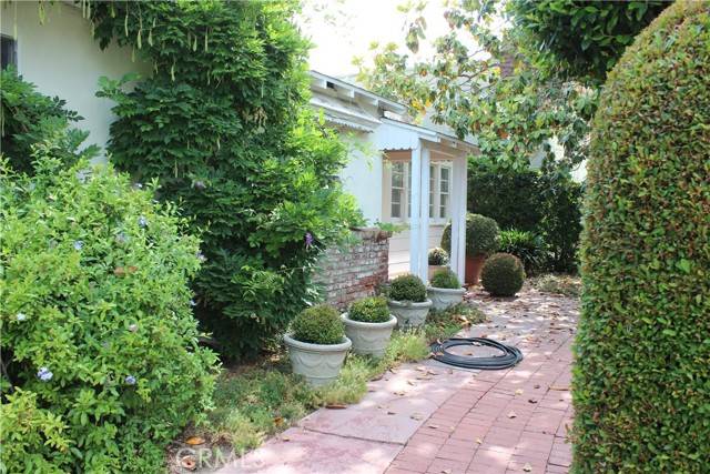 North Hollywood, CA 91601,10941 Peach Grove Street