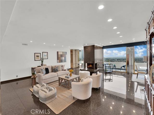 Los Angeles, CA 90024,1333 S Beverly Glen Boulevard #1006