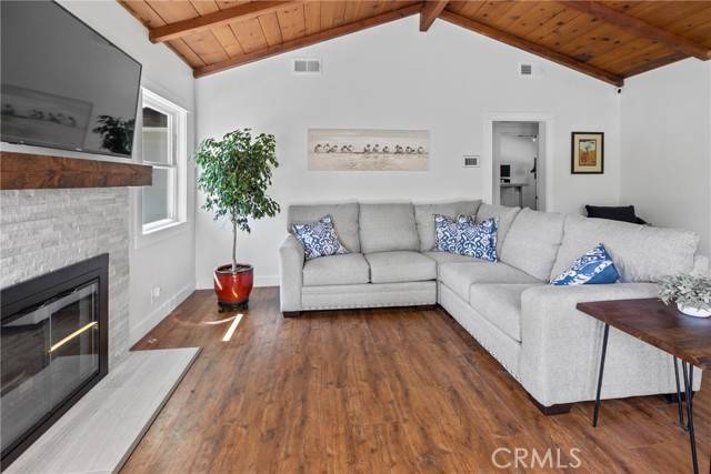 Woodland Hills, CA 91364,5059 Rigoletto Street