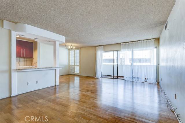 Encino, CA 91316,5454 Zelzah Avenue #215