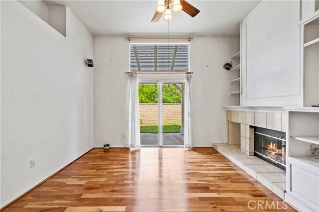 Valencia, CA 91354,27390 Parklane Way