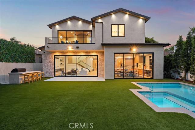 Sherman Oaks, CA 91423,13536 Morrison Street
