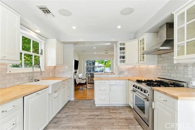 Sherman Oaks, CA 91411,5517 Bevis Avenue