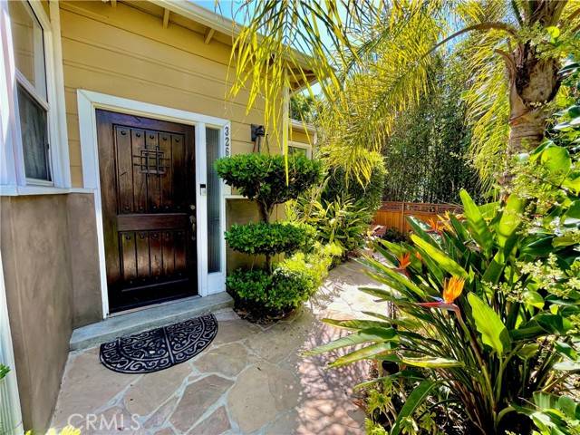 Los Angeles, CA 90068,3260 De Witt Drive