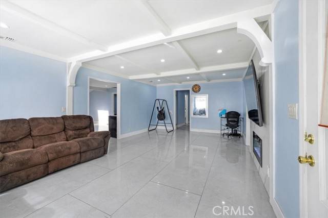 Van Nuys, CA 91406,15330 Hart Street
