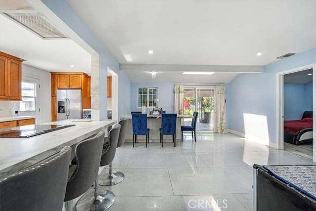 Van Nuys, CA 91406,15330 Hart Street