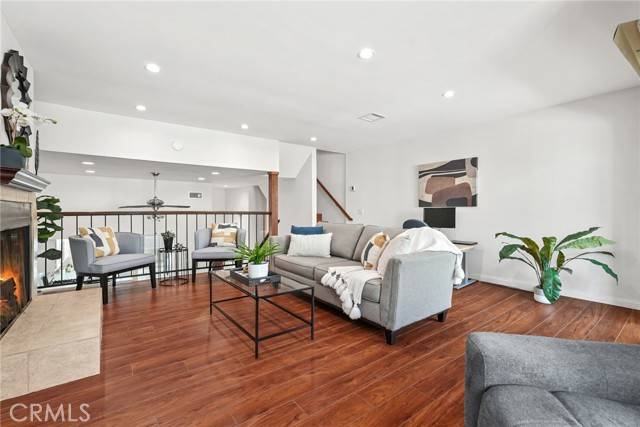Burbank, CA 91504,1737 Peyton Avenue #E