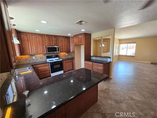 California City, CA 93505,8636 Oleander Avenue