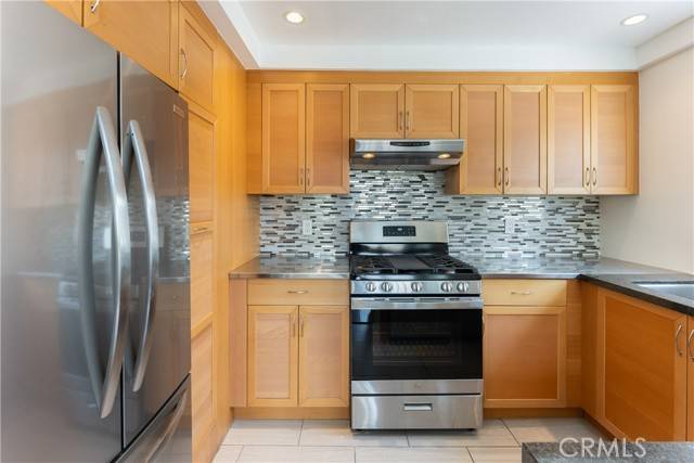 Los Angeles, CA 90066,11831 Courtleigh Drive #202