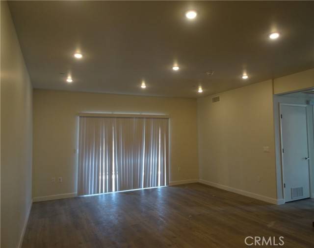 Van Nuys, CA 91401,14400 Friar Street #301