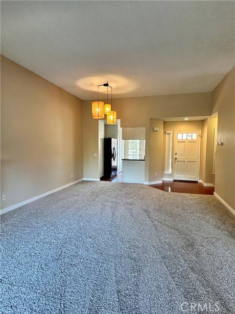 Valencia, CA 91355,25843 Mcbean #9