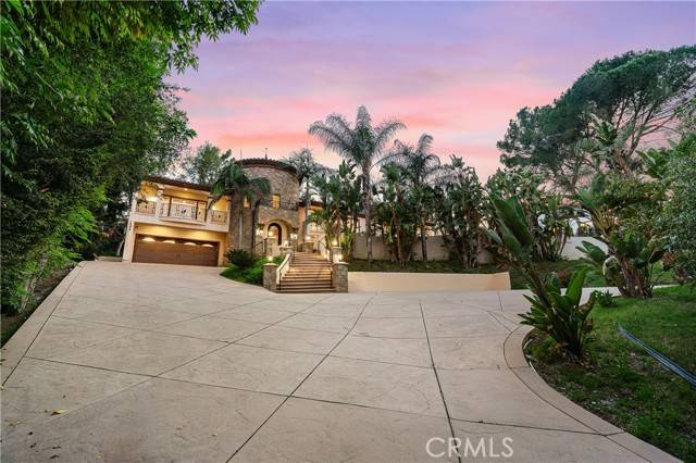 Tarzana, CA 91356,19554 Wells Drive