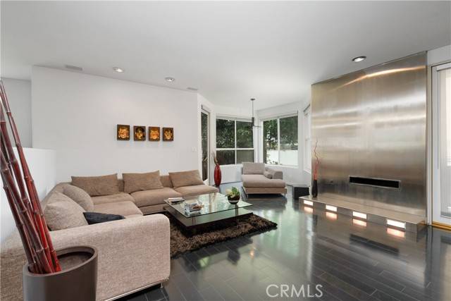 Studio City, CA 91604,12841 Bloomfield Street #103