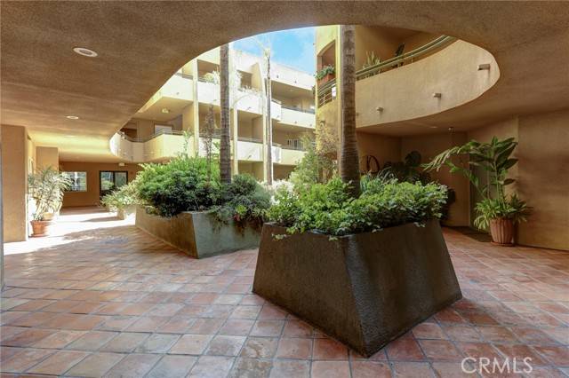 Studio City, CA 91604,12841 Bloomfield Street #103