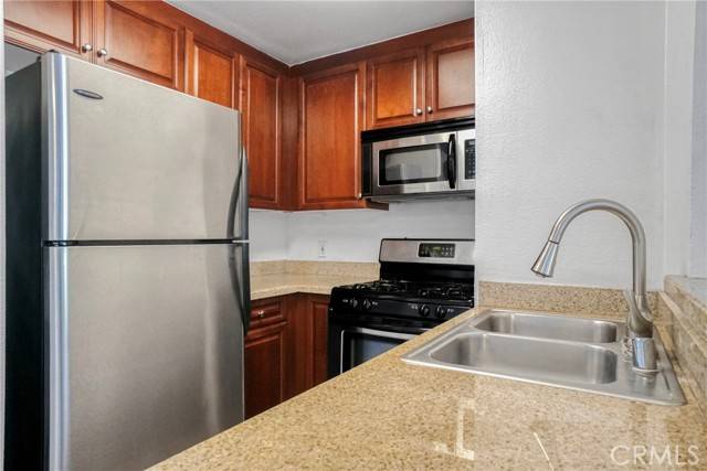 Woodland Hills, CA 91367,5500 Owensmouth Avenue #218