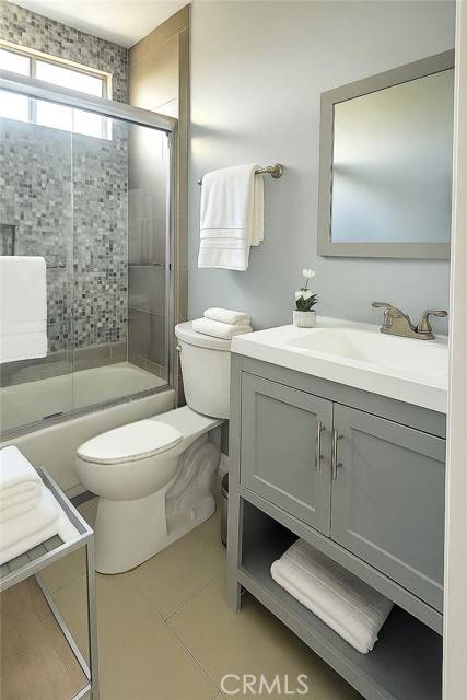 Studio City, CA 91604,12157 Moorpark Street #204