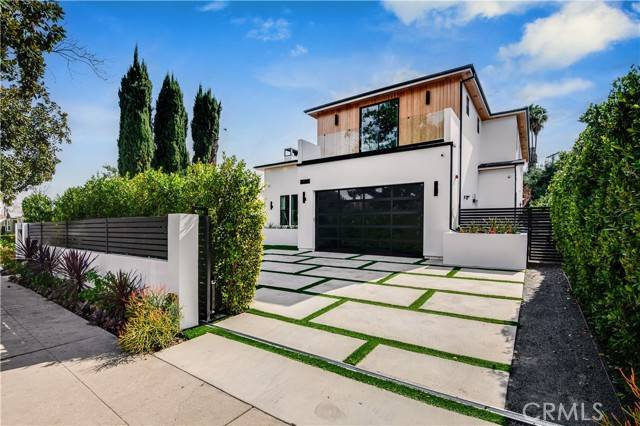 Encino, CA 91436,16706 Magnolia Boulevard